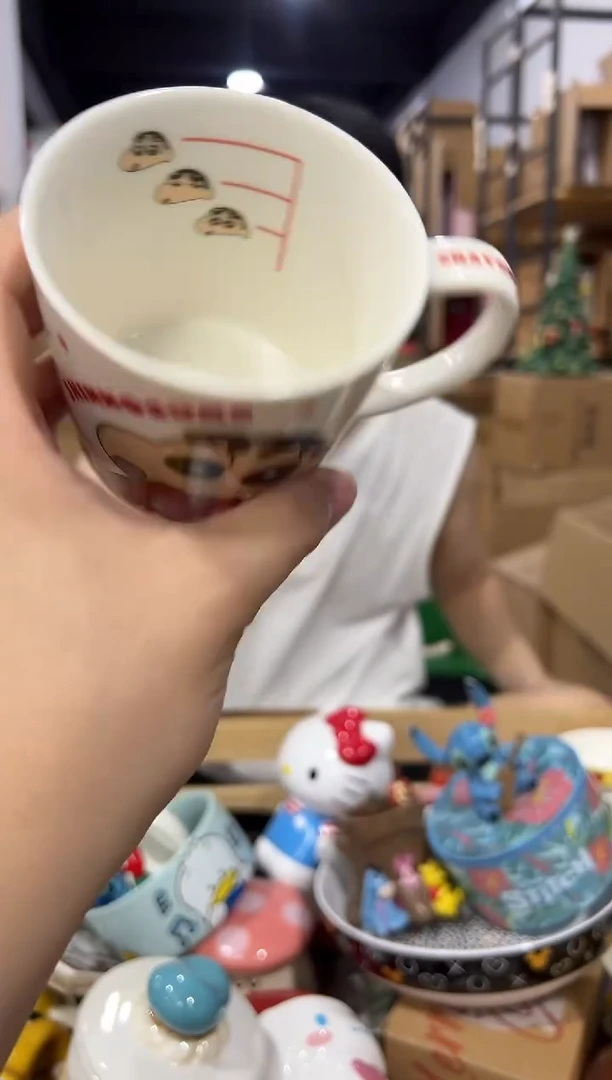 瓷片小新刻度杯