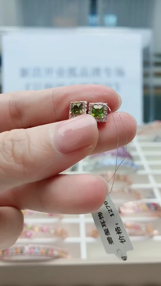 银S925镶嵌耳饰碧玺323ZB1114产品一个（多样性）