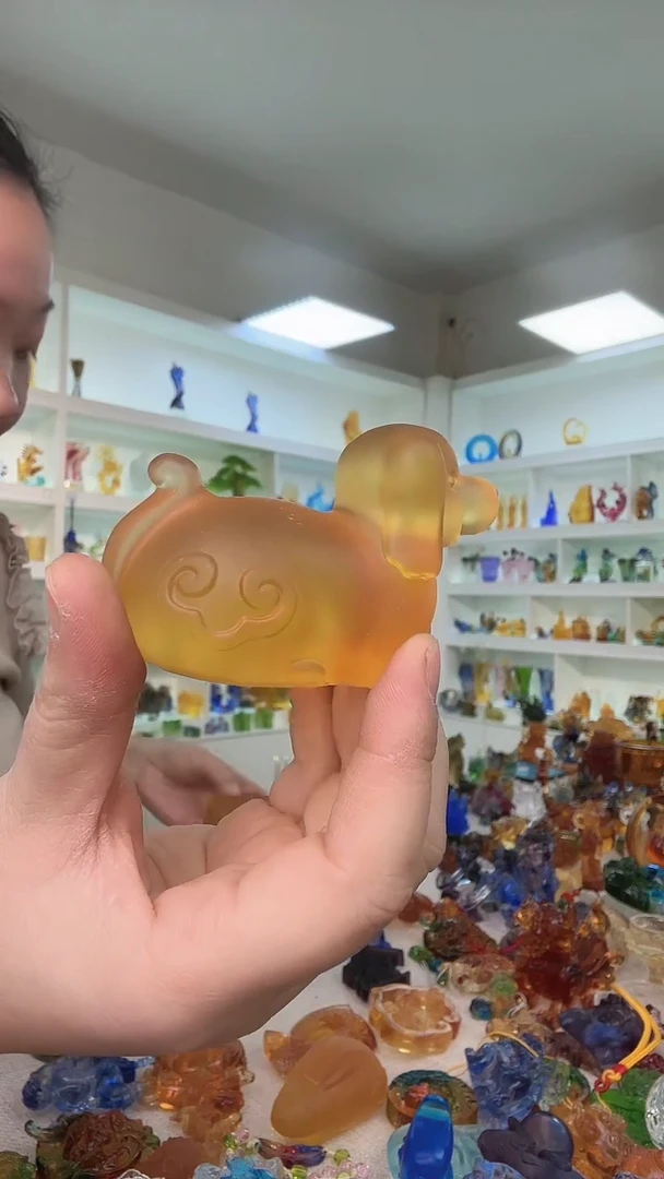 手工艺品琉璃狗狗