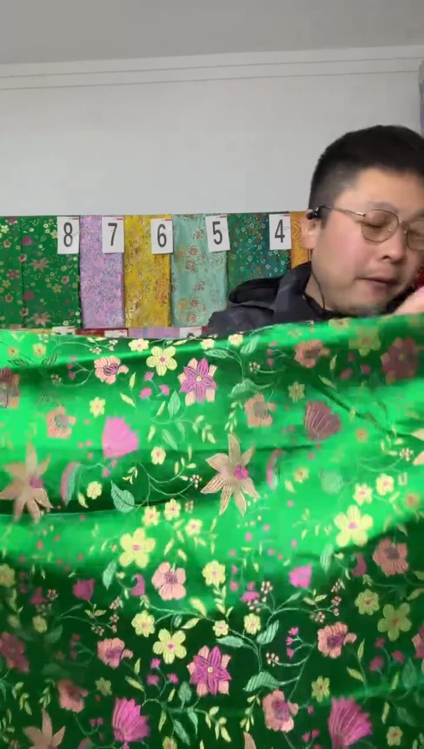 混纺满18元包邮.两单连裁.宽.长110.100