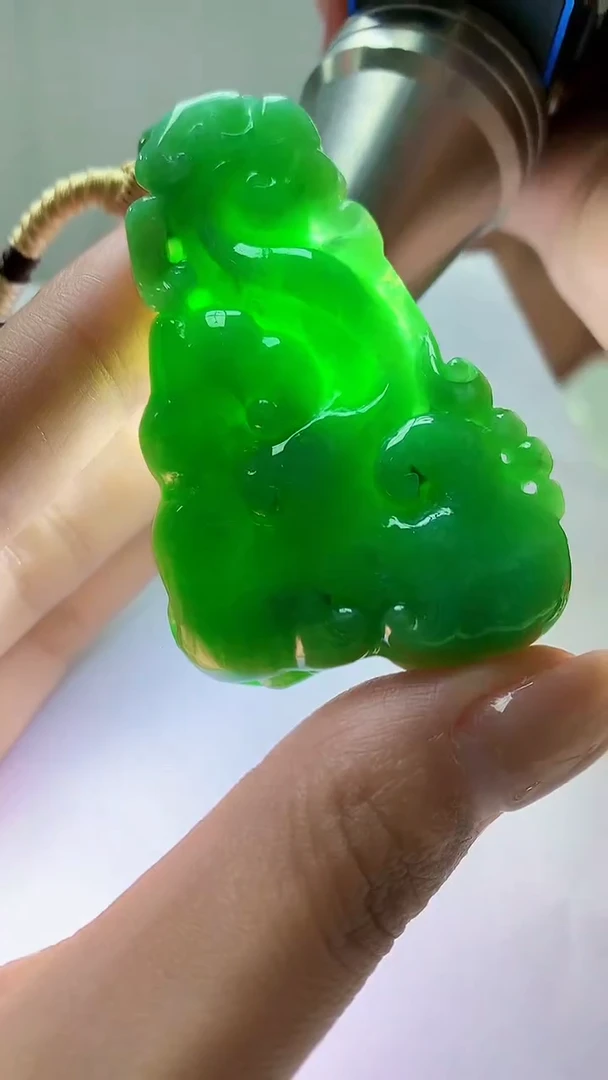 未镶嵌定制翡翠4898MM-毛货挂件98