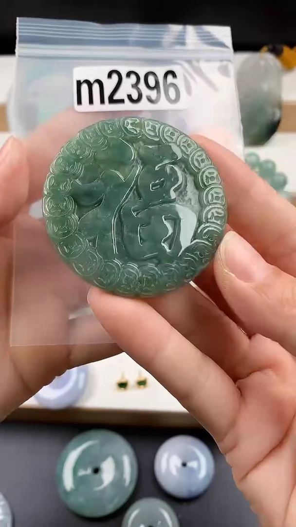 颈饰未镶嵌翡翠天然翡翠吊坠挂件