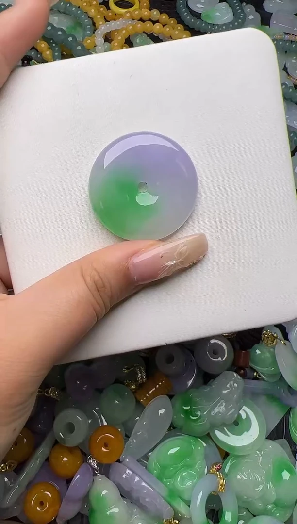 翡翠未镶嵌颈饰天然缅甸翡翠吊坠