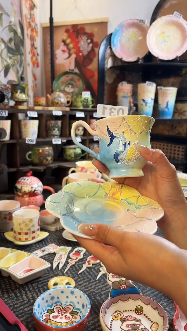 景德镇设计款手绘杯杯