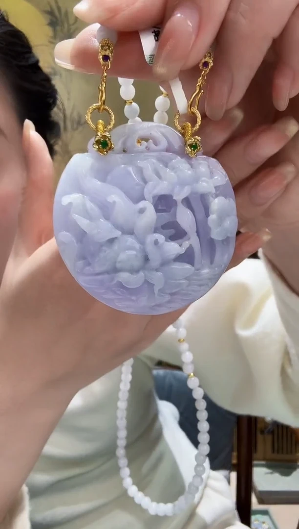 颈饰未镶嵌翡翠吊坠