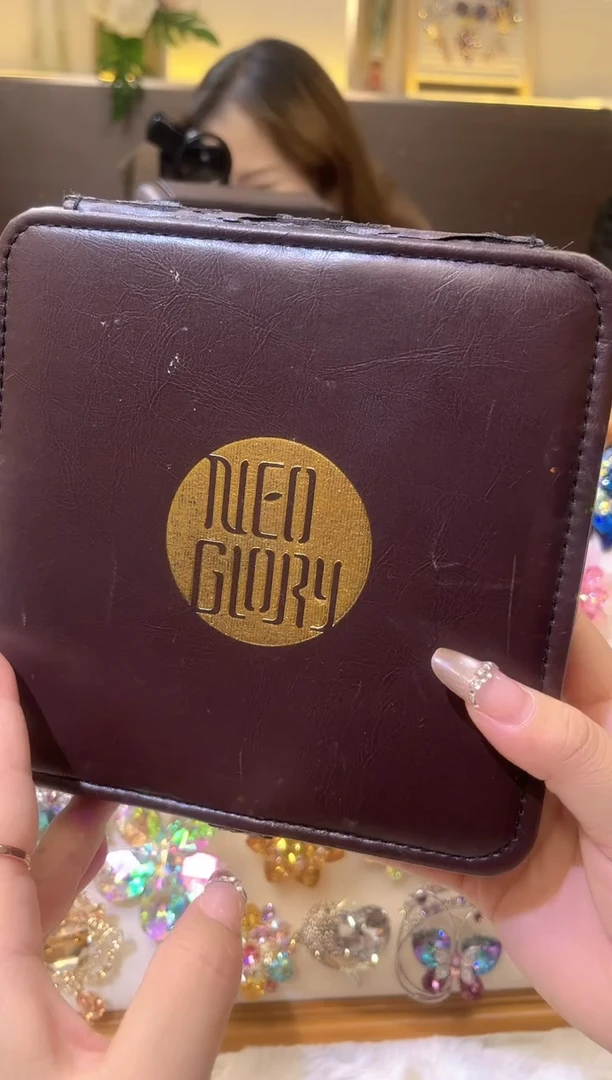 锆石铁合金精品饰界