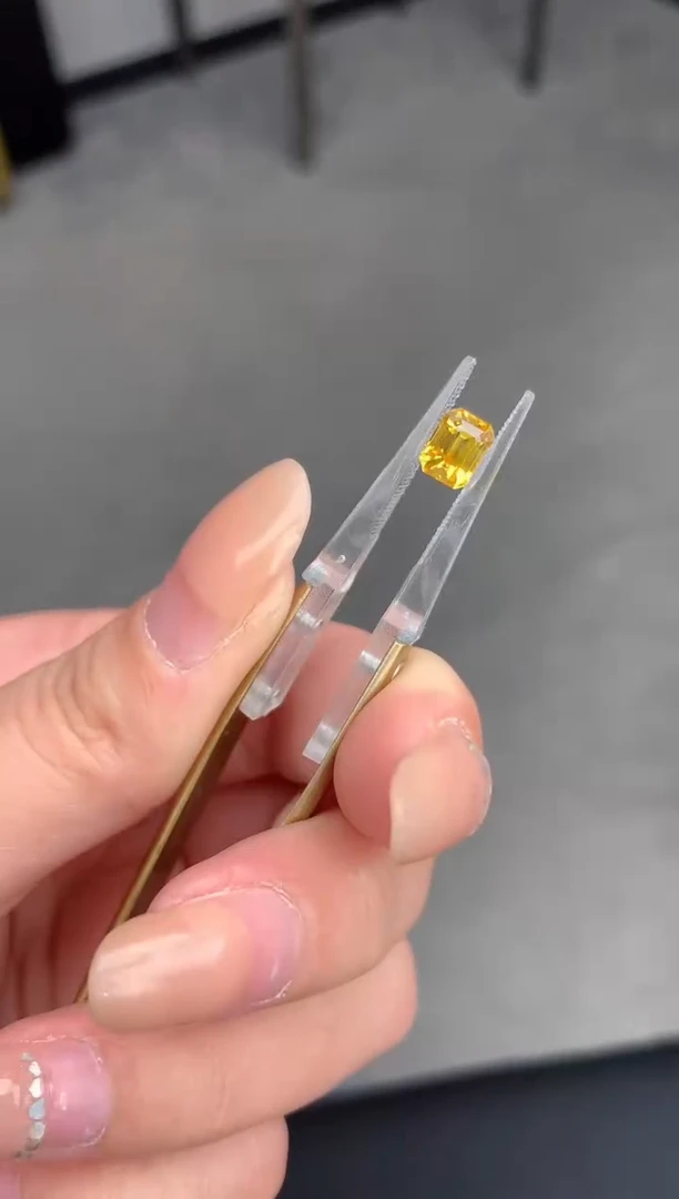 【闪购商品】彩色蓝宝石裸石未镶嵌1.5ct黄蓝宝