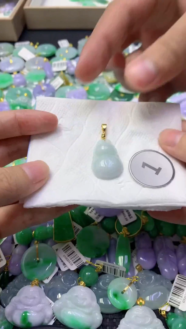 颈饰未镶嵌翡翠天然缅甸翡翠A货