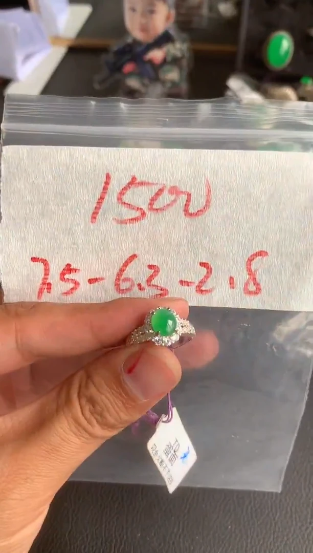 未镶嵌定制翡翠缅甸A货翡翠，拍一发一