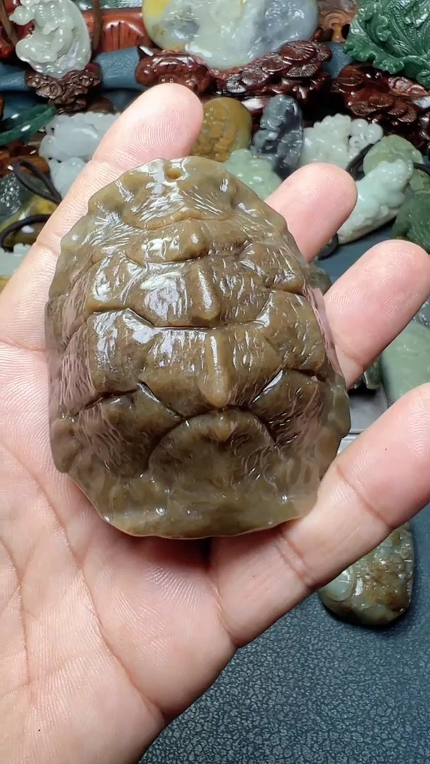 和田玉未镶嵌把件-