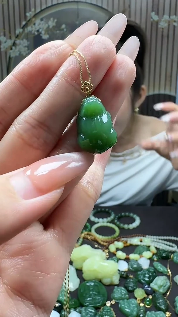 吊坠(不含链)18K金镶嵌和田玉1