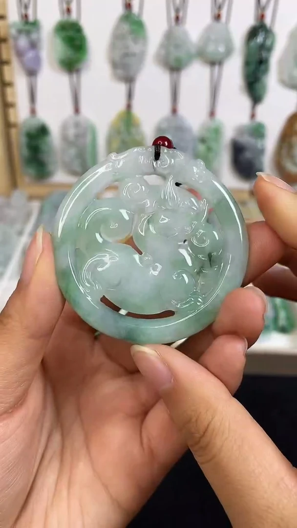 颈饰未镶嵌翡翠1