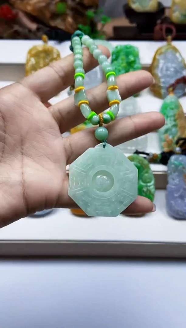 颈饰未镶嵌翡翠翡翠A货