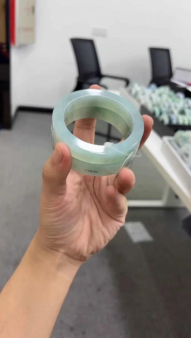定制翡翠手镯未镶嵌三*手镯