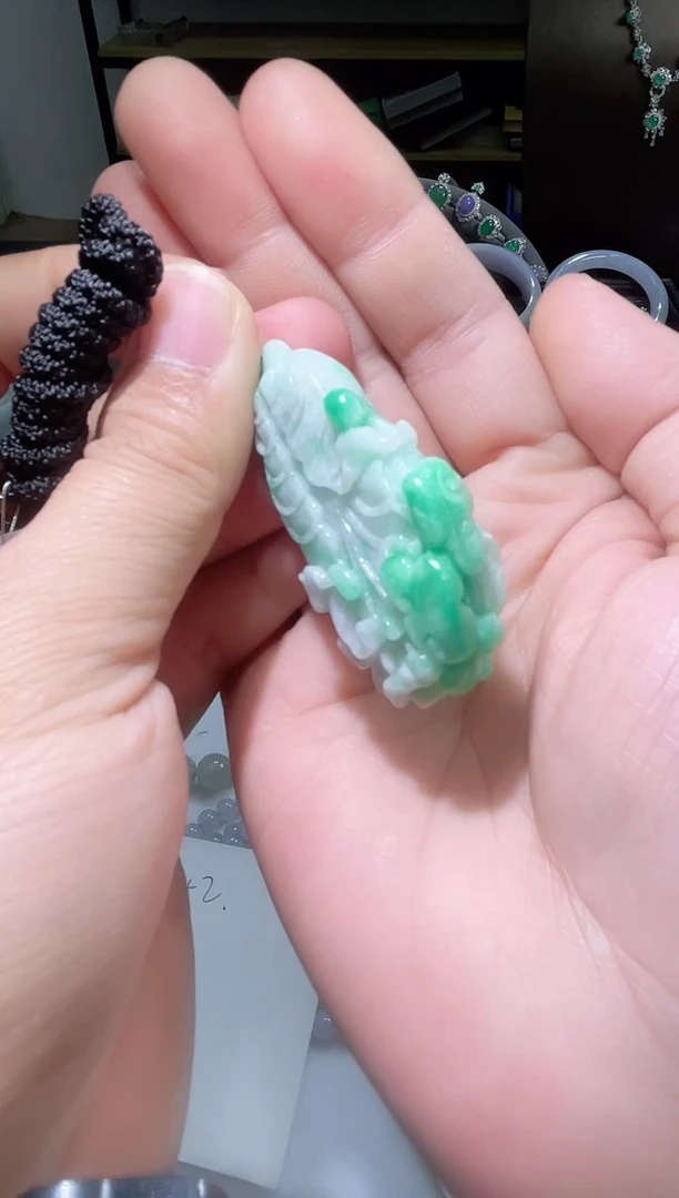 翡翠未镶嵌吊坠(不含链)天然翡翠吊坠