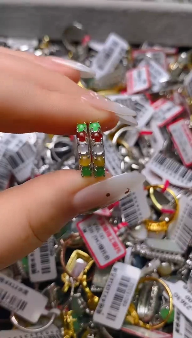 银S925镶嵌戒指翡翠百内无证书