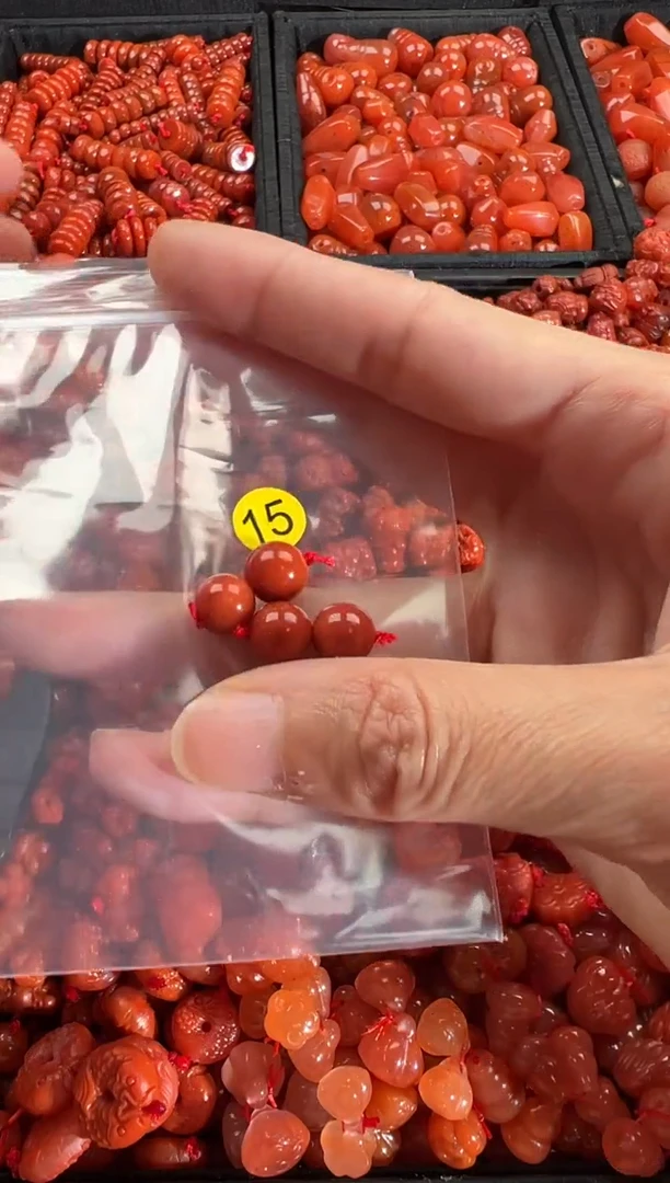 【闪购商品】南红玛瑙颈饰未镶嵌1