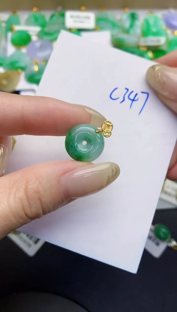 翡翠未镶嵌颈饰缅甸天然翡翠A货