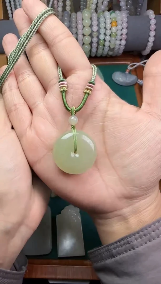 【闪购商品】和田玉无未镶嵌平安扣吊坠