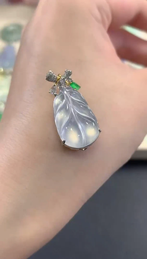 吊坠(不含链)18K金镶嵌翡翠d39