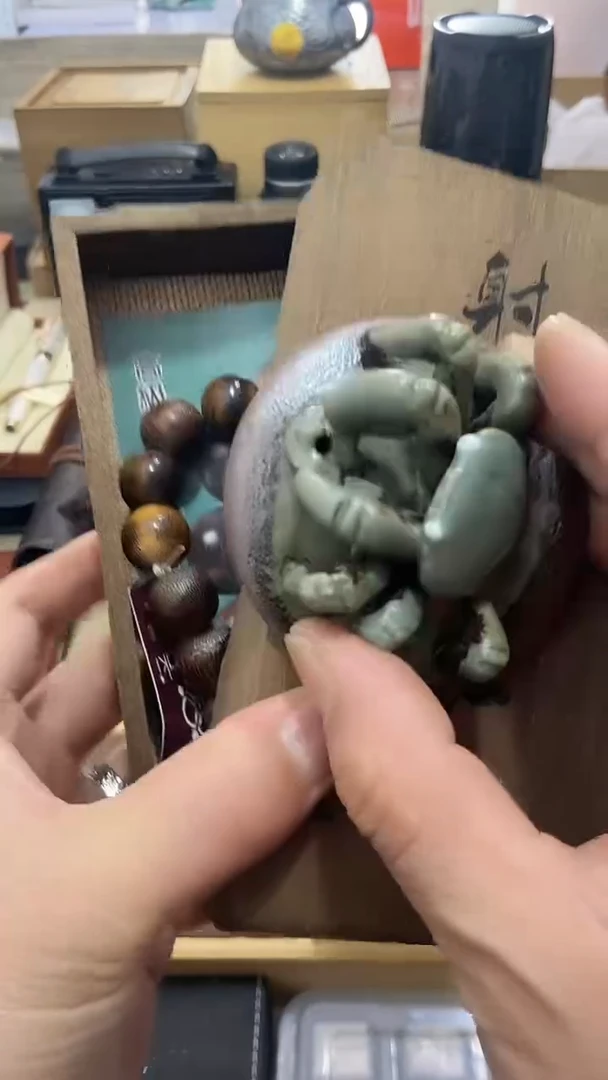 瓷片闪购商品 如图所示