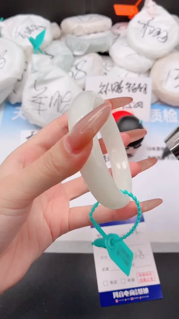 未镶嵌手镯和田玉19W24-62