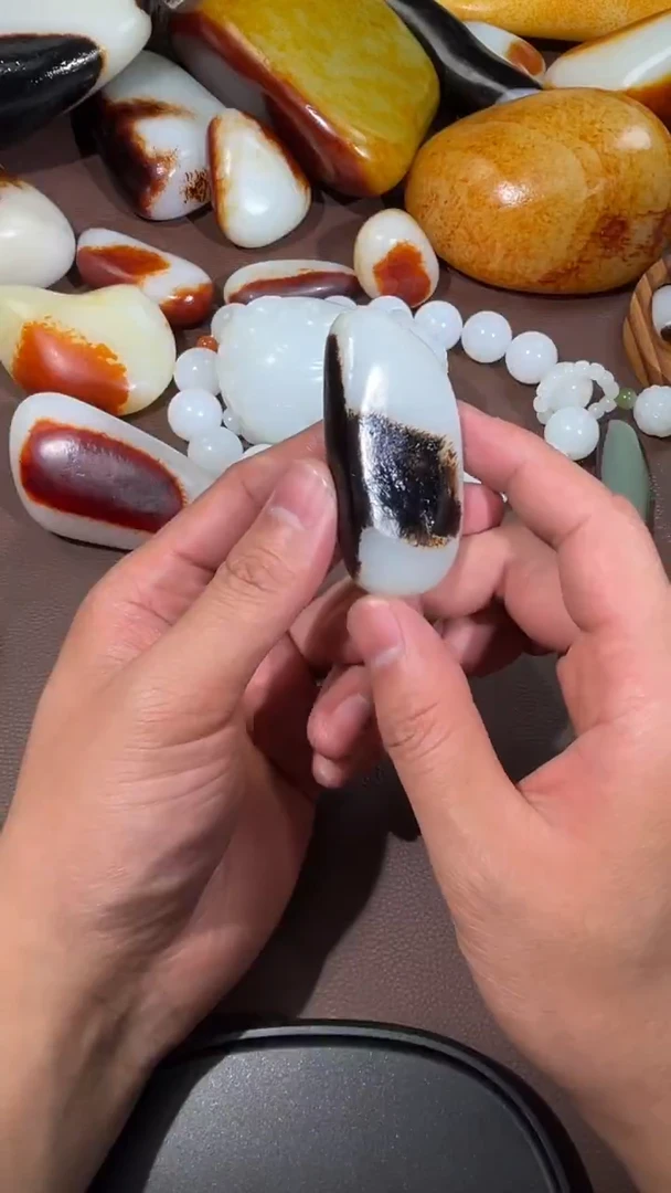 未镶嵌和田玉挂件祥*?吊坠