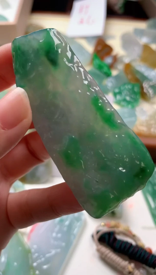 【闪购商品】翡翠颈饰未镶嵌吊坠