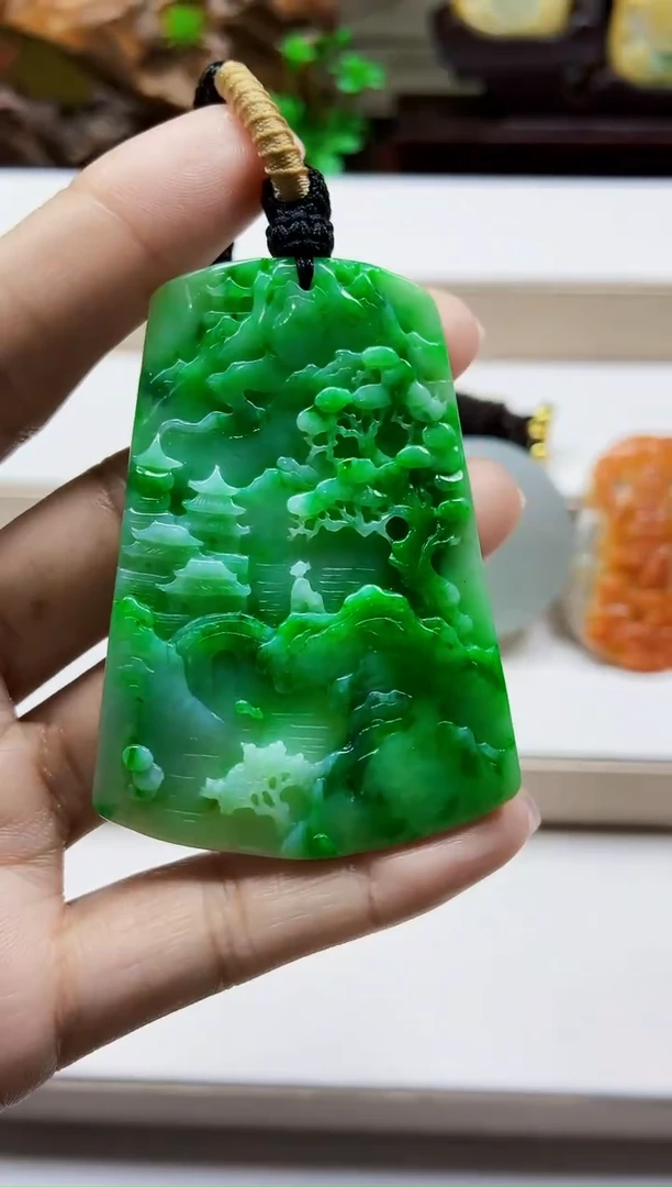 颈饰未镶嵌翡翠翡翠A货