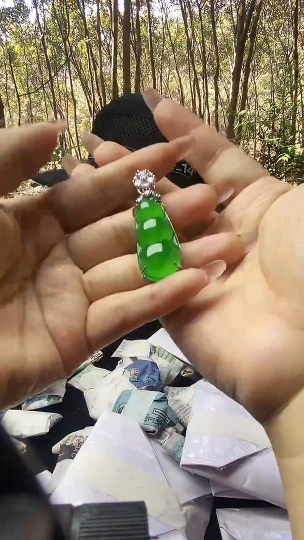 满色吊坠 所见即所得！！！