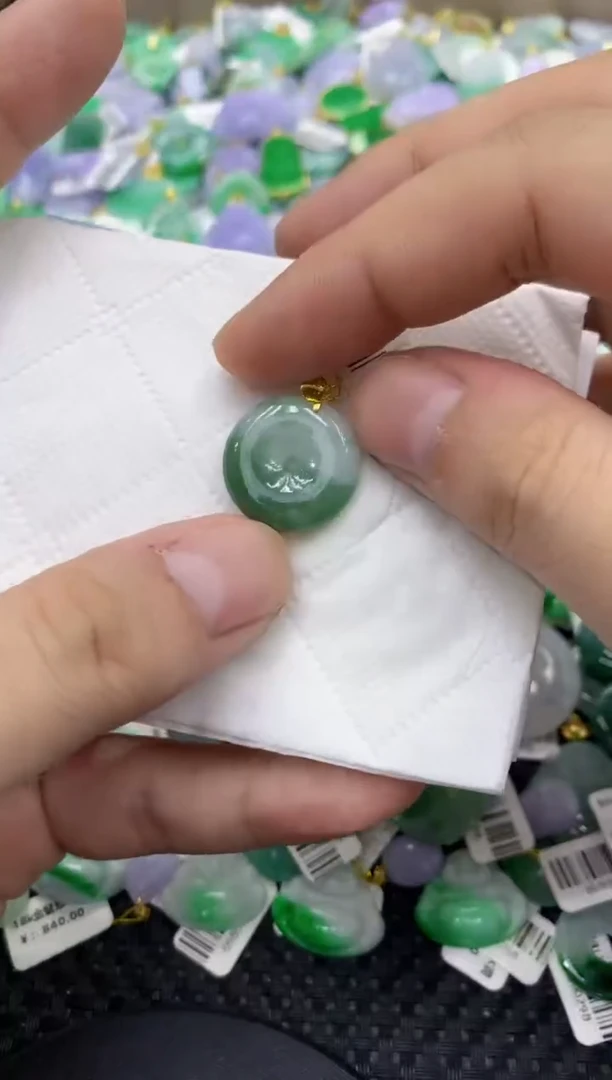 颈饰未镶嵌翡翠天然缅甸翡翠A货