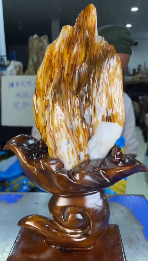 未镶嵌摆件硅化玉70