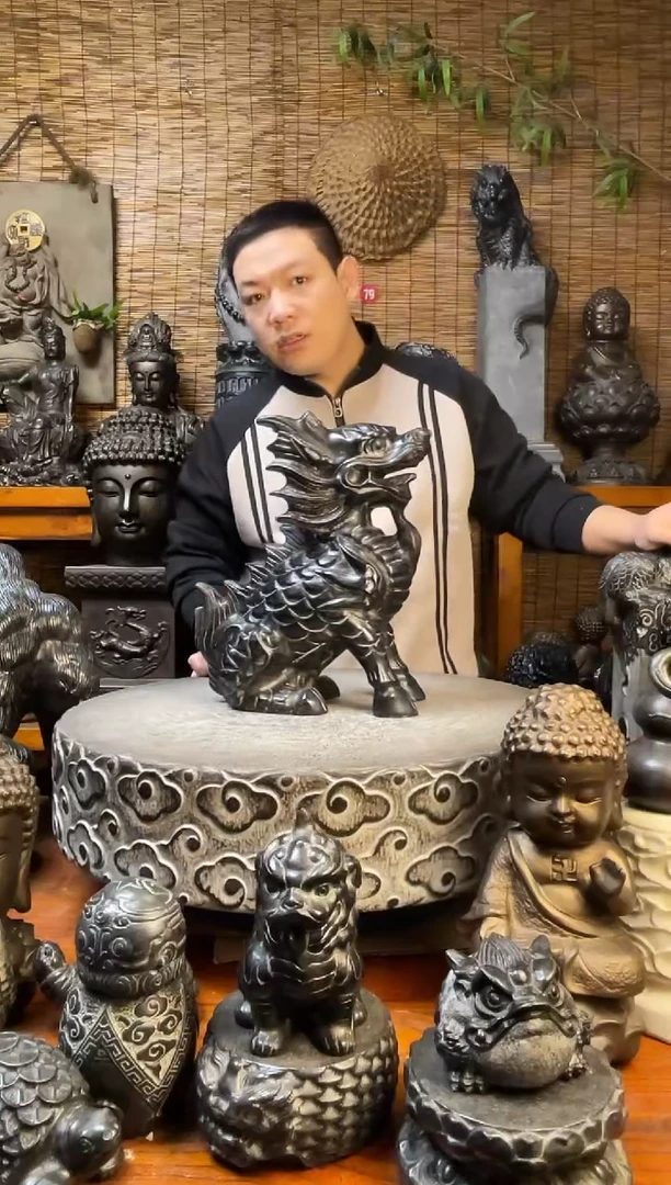 石材35火麒麟天然青石雕刻