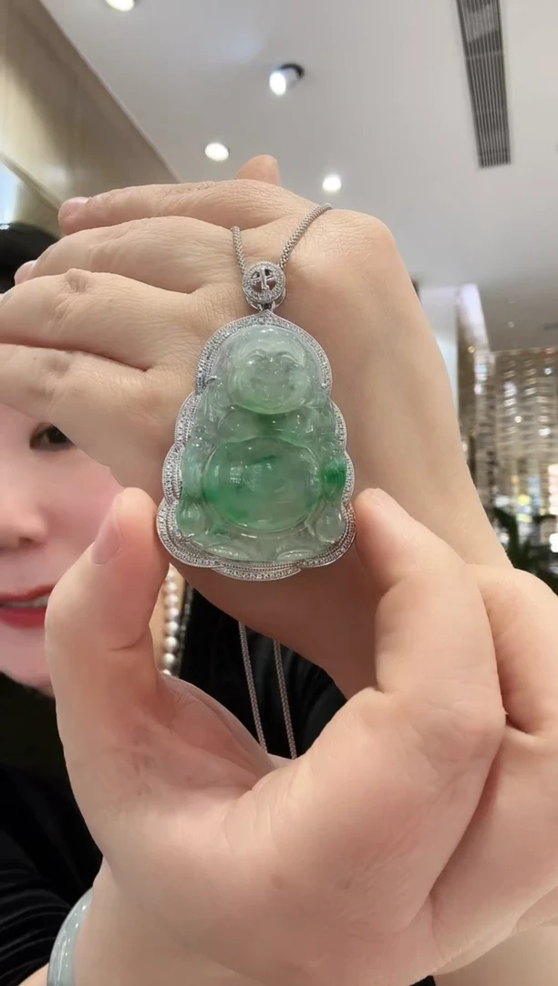 颈饰18K金镶嵌翡翠晞*【16】