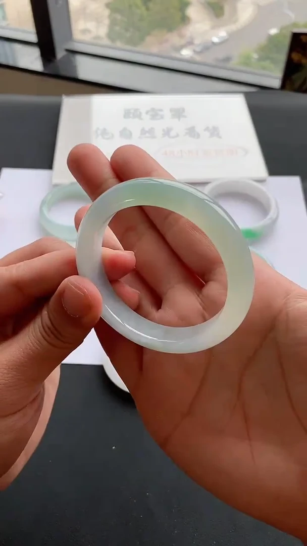 【闪购商品】翡翠手镯未镶嵌25号54.6*12.2*8.6正圈