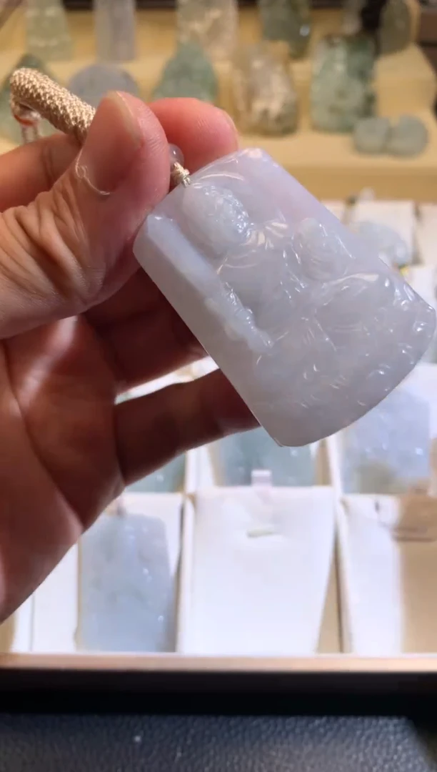 翡翠未镶嵌颈饰6/24/207