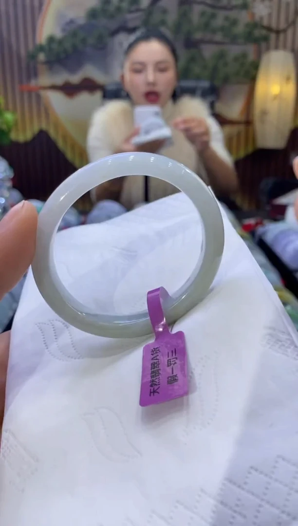 【闪购商品】翡翠手镯未镶嵌多人07760