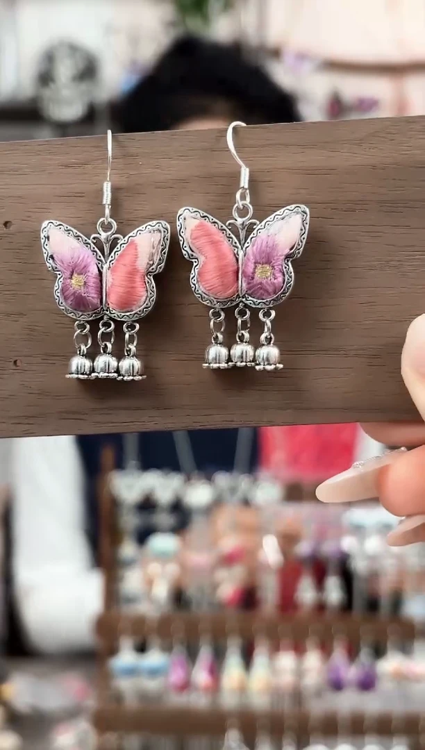 织绣民族风非遗老绣饰品009