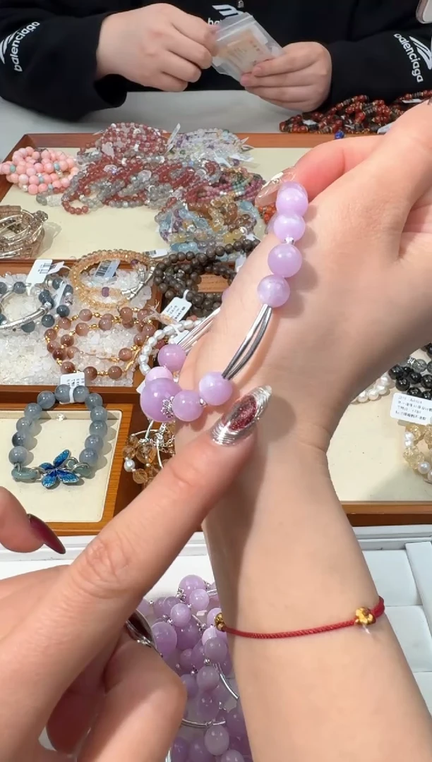 【闪购商品】水晶手链银S925镶嵌D094紫锂辉双弯管设计款