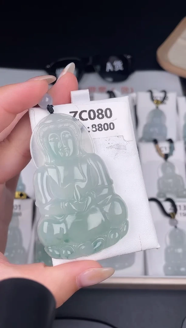 颈饰未镶嵌翡翠ZC080高冰绿飘花超大观音