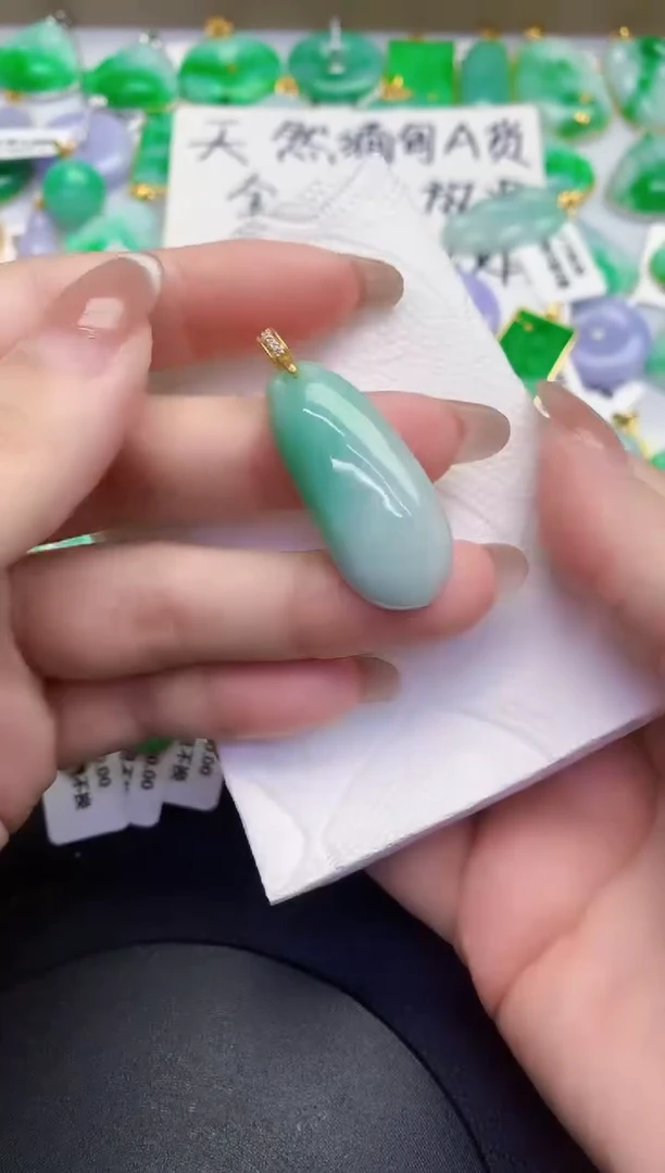 颈饰未镶嵌翡翠缅甸天然翡翠A货