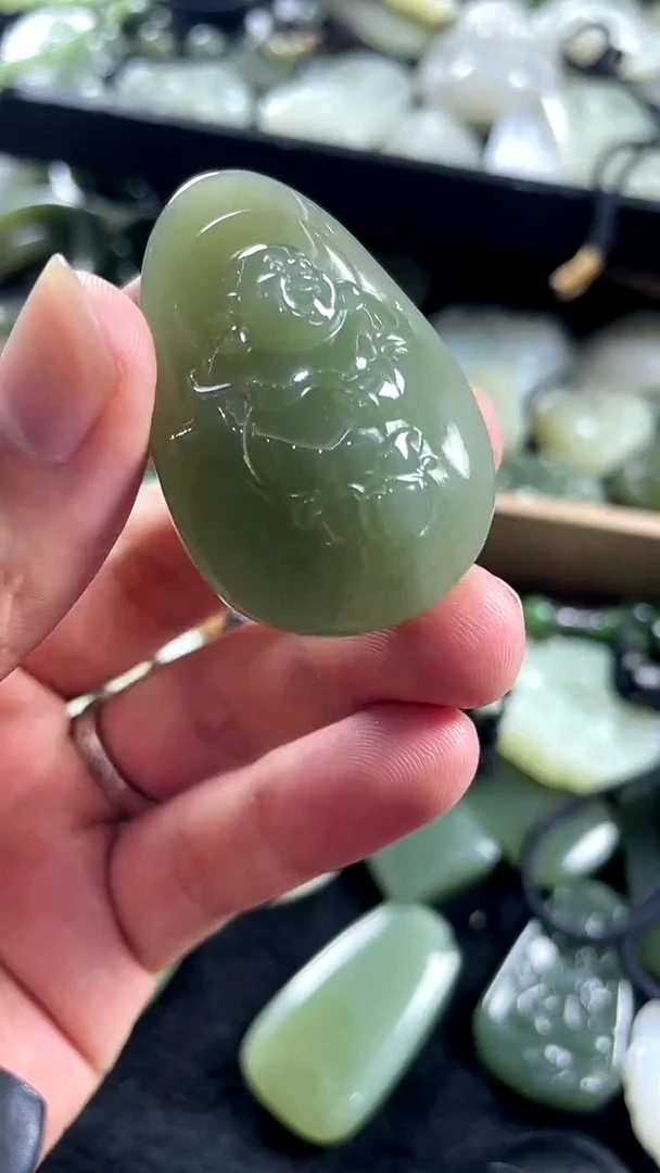 颈饰未镶嵌和田玉至*佛公