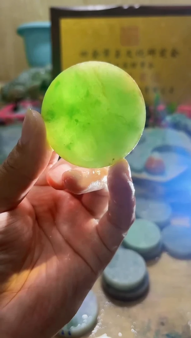 翡翠挂件未镶嵌A货常星1564
