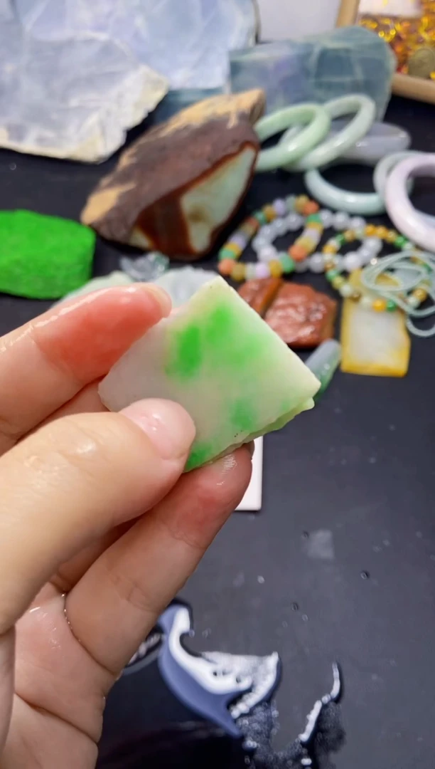 【闪购商品】翡翠颈饰未镶嵌129天然翡翠
