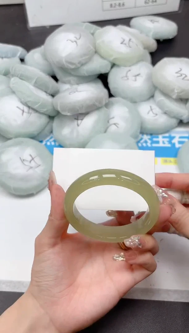 未镶嵌手镯石英质玉142-58.1