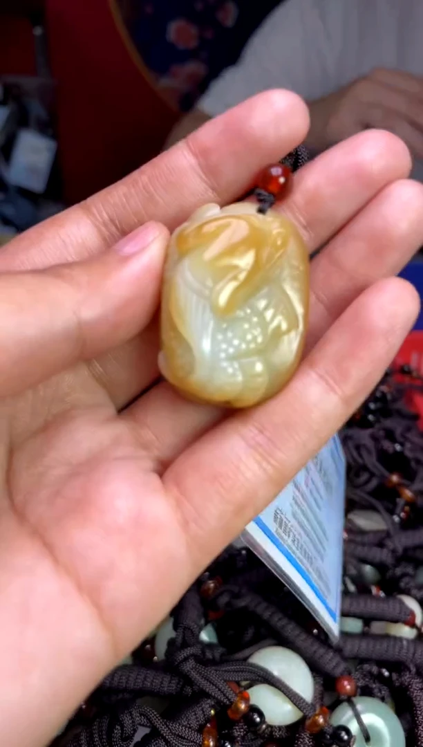未镶嵌和田玉挂件1