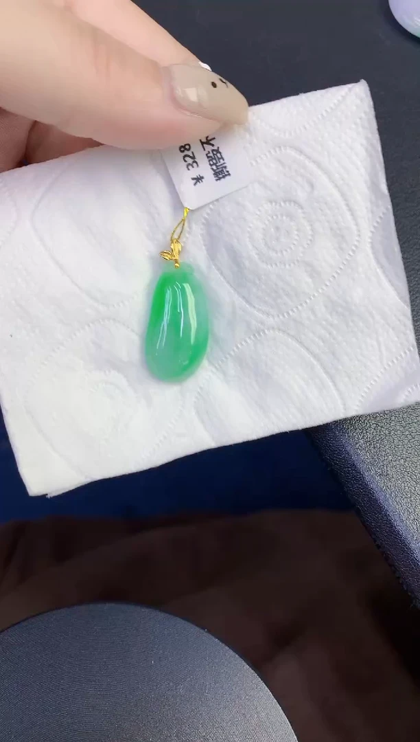 颈饰18K金镶嵌翡翠缅甸天然翡翠A货
