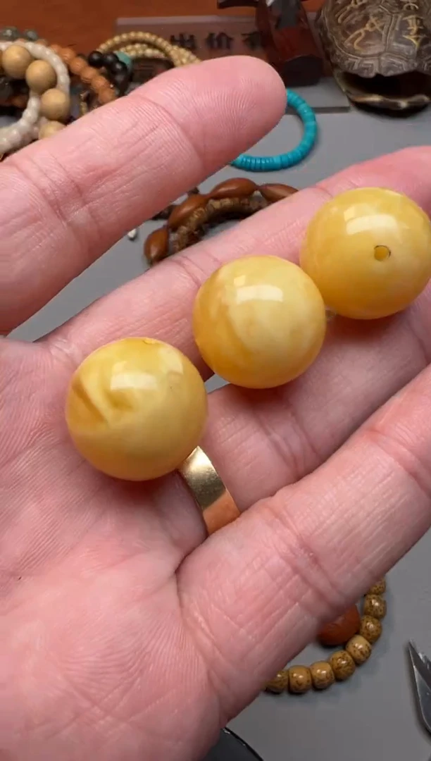 琥珀吊坠(不含链)未镶嵌精品文玩蜜蜡一个