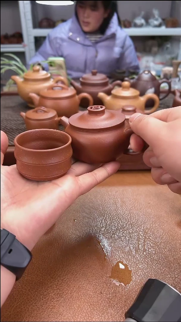 【闪购商品】紫砂茶壶150毫升聚有财