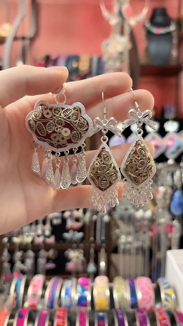 织绣 云织谣民族风精美饰品   441